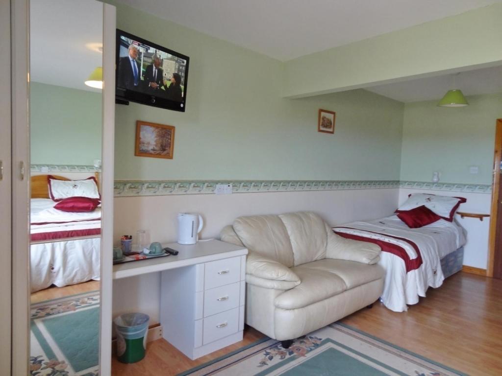 Glenmore House Ballycastle Room photo